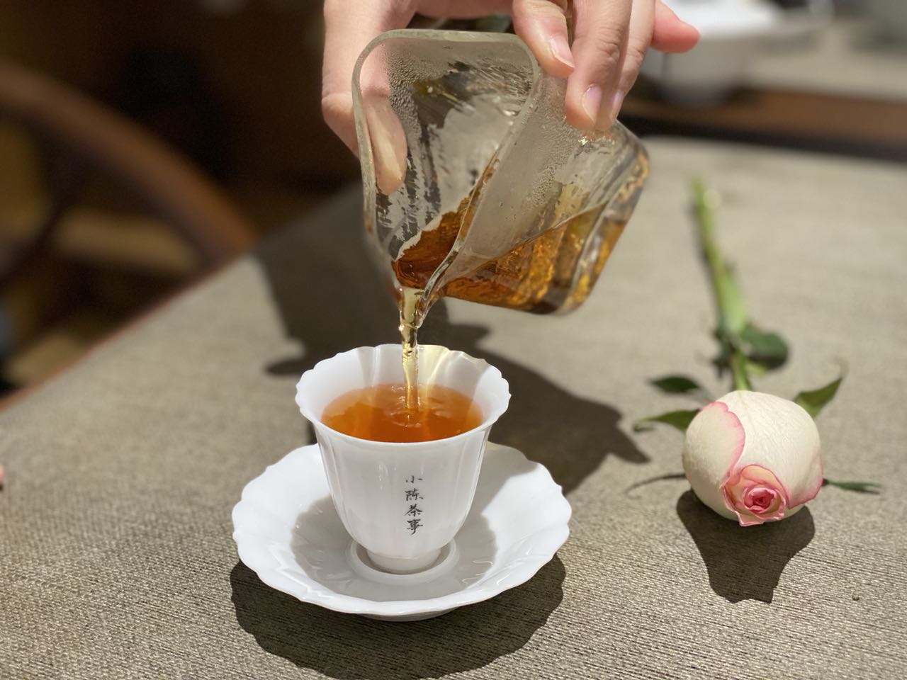冬天喝什么茶好呢?紅茶好呢,還是綠茶好呢?