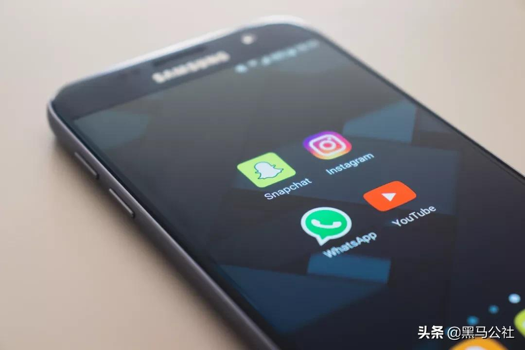 全球第一大的聊天軟件，竟然偷看你的聊天記錄