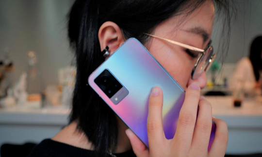 vivo S9深度測評，實用性、可玩性兼?zhèn)?，自拍小能手實錘