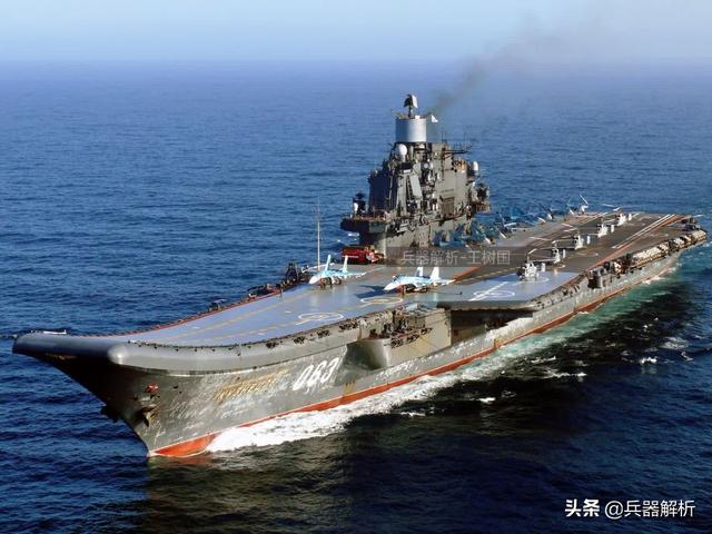 全球航母數(shù)量排名！中國進入雙航母時代，總數(shù)位居世界第三