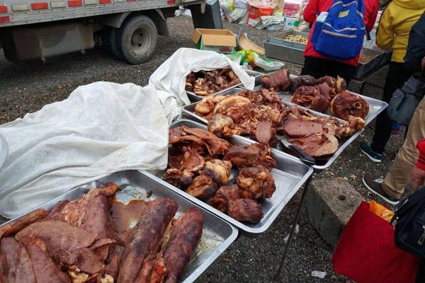 農(nóng)村大集十大暢銷產(chǎn)品：煙花爆竹上榜，第九城里人也來買農(nóng)