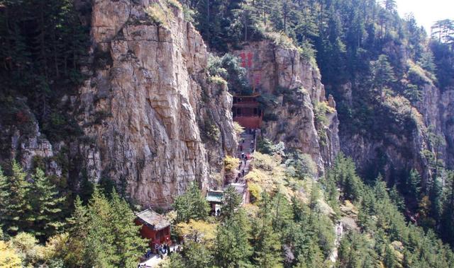 文化之五岳：東岳泰山，西岳華山，中岳嵩山，北岳恒山，南岳衡山
