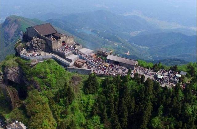 文化之五岳：東岳泰山，西岳華山，中岳嵩山，北岳恒山，南岳衡山