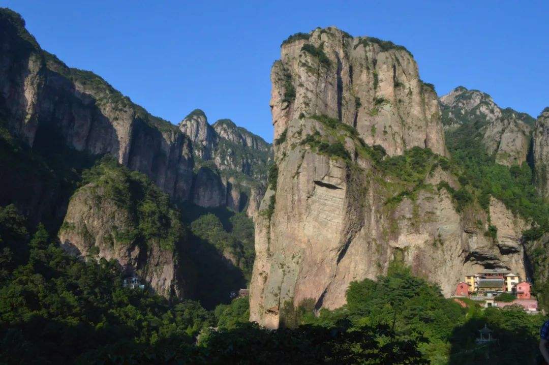 中國人常說“三山五岳”,三山五岳到底是指哪幾座山，你知道嗎？