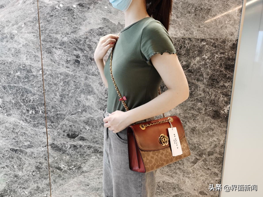 專柜原價都買不到的Coach包，網(wǎng)購竟便宜一千多塊，會有貓膩嗎？