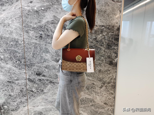 專柜原價都買不到的Coach包，網(wǎng)購竟便宜一千多塊，會有貓膩嗎？