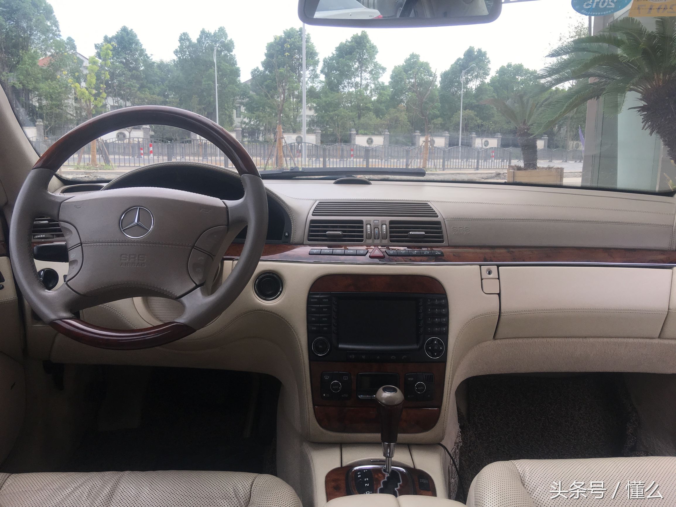 解析經(jīng)典第八代奔馳S600 氣質(zhì)豪車(chē) 唾手可得