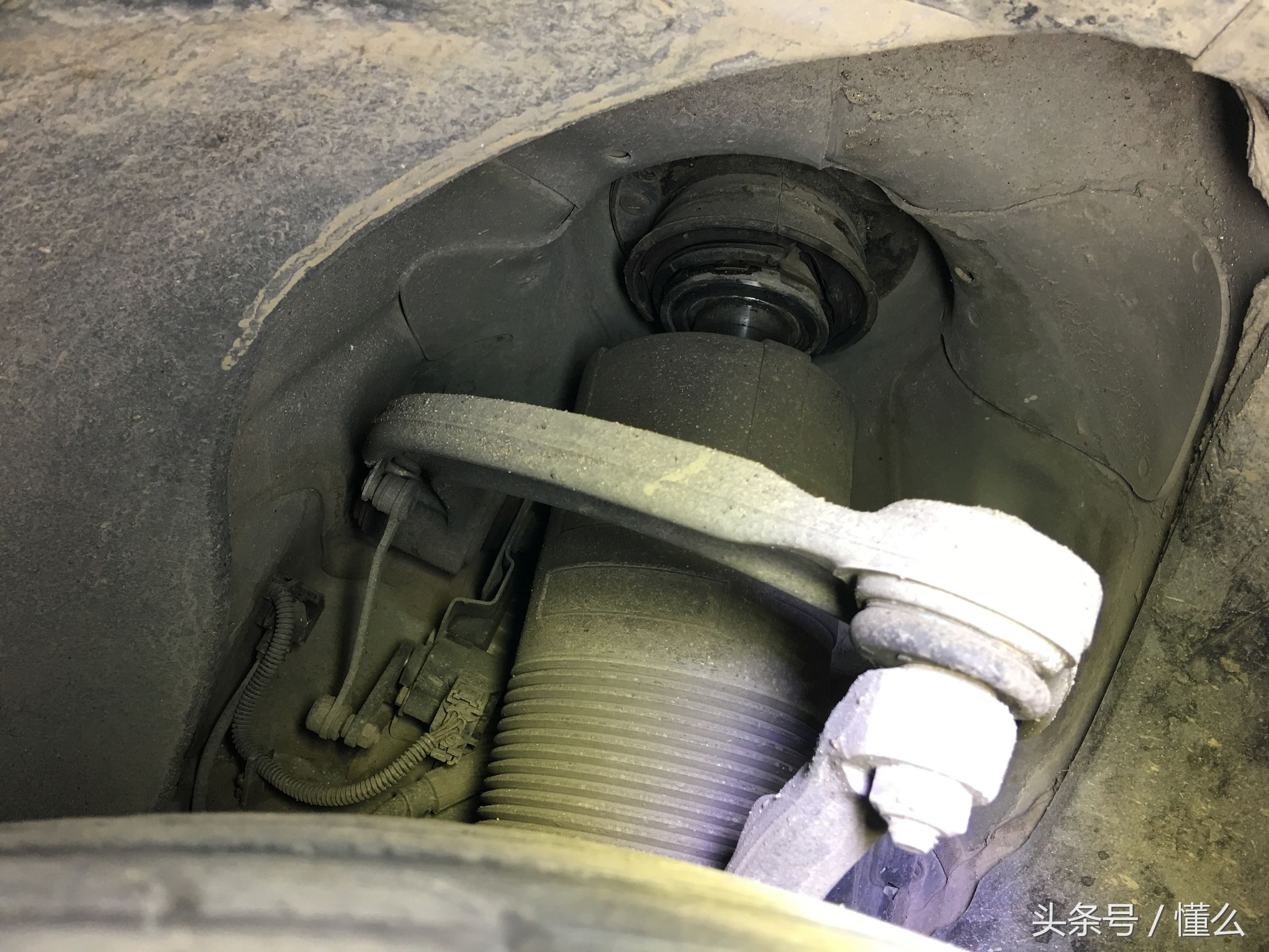 解析經(jīng)典第八代奔馳S600 氣質(zhì)豪車(chē) 唾手可得
