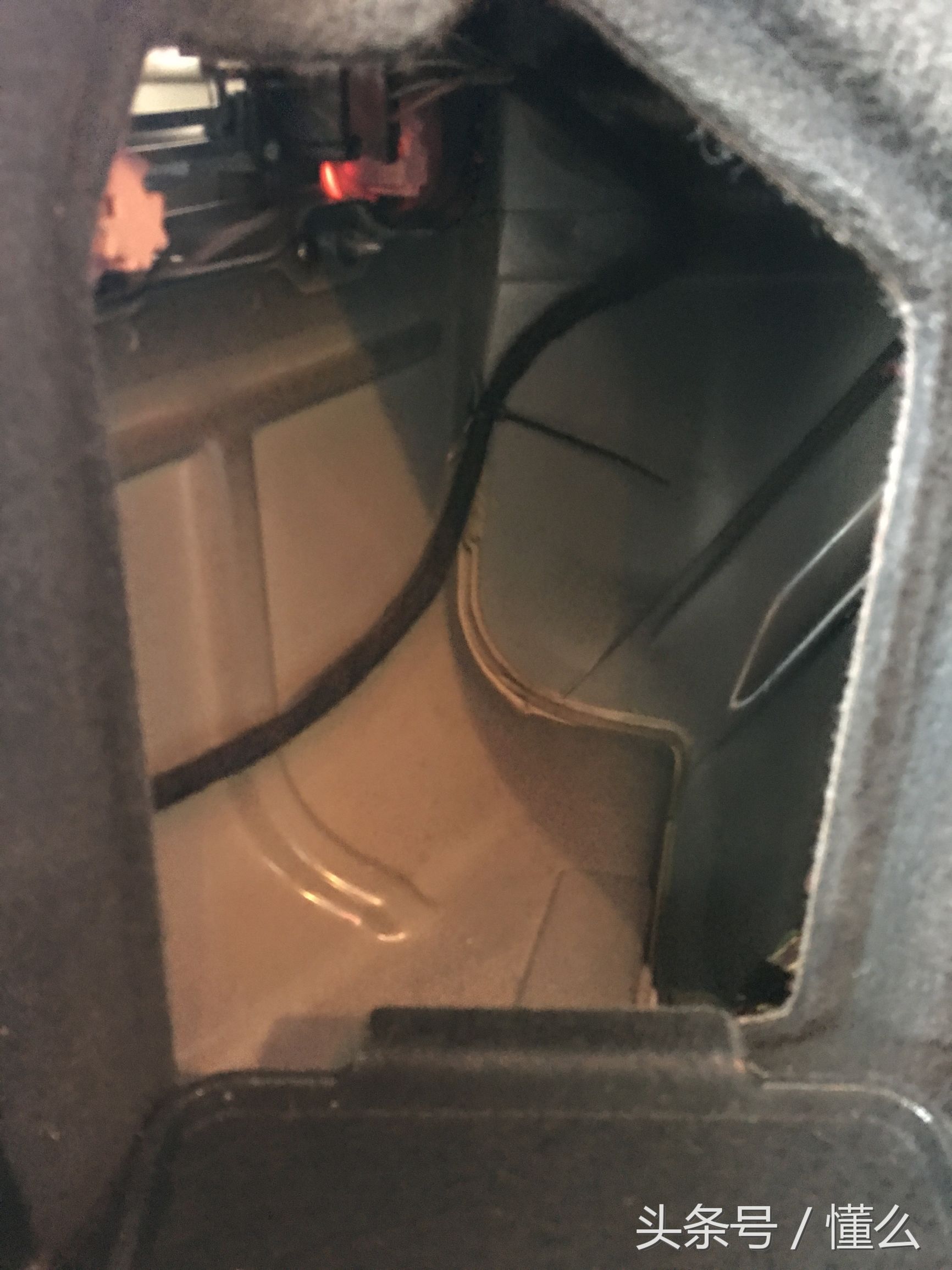 解析經(jīng)典第八代奔馳S600 氣質(zhì)豪車(chē) 唾手可得
