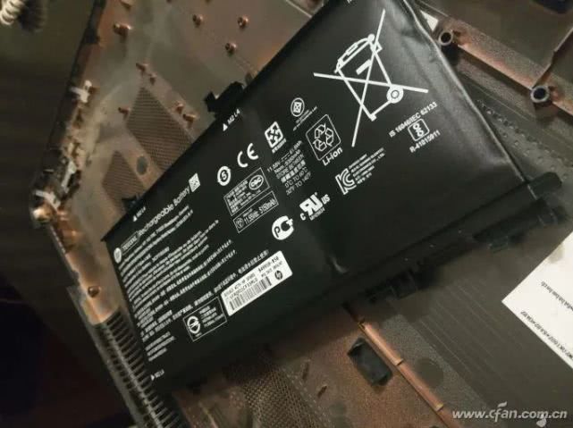 筆記本續(xù)航崩潰？也許是該換塊電池了！