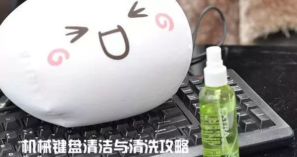 鉛錘哥：你的鍵盤(pán)臟了怎么清理？說(shuō)說(shuō)我簡(jiǎn)單清潔的幾個(gè)辦法