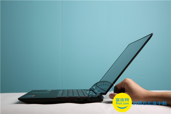 AMD最強移動平臺 聯(lián)想ideapad Y700筆記本評測