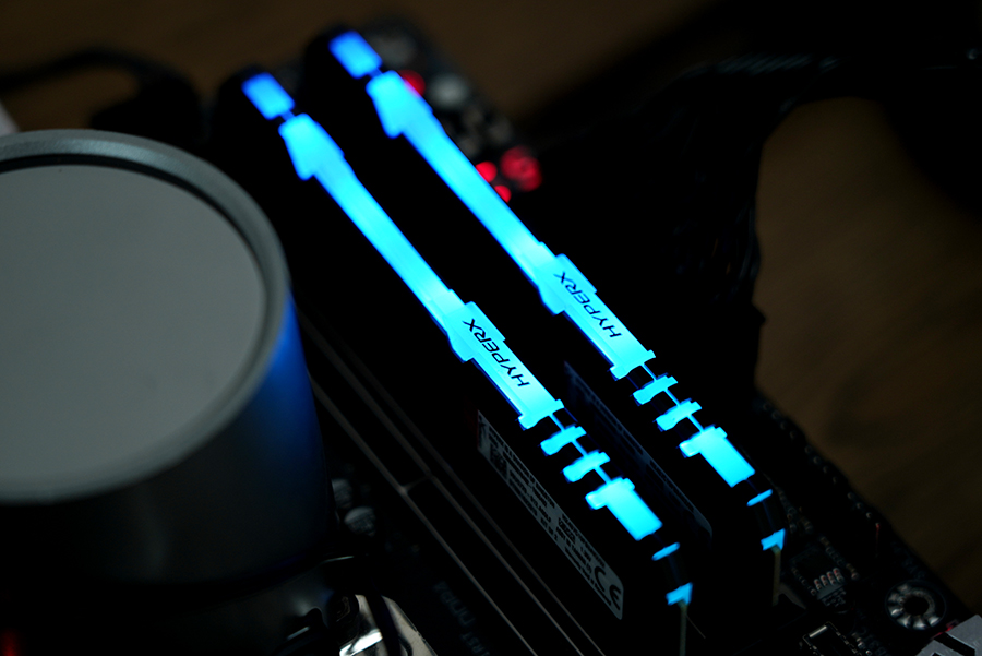 一鍵開啟內(nèi)存條最高效能 HyperX雷電系列3733MHz內(nèi)存條評(píng)測(cè)