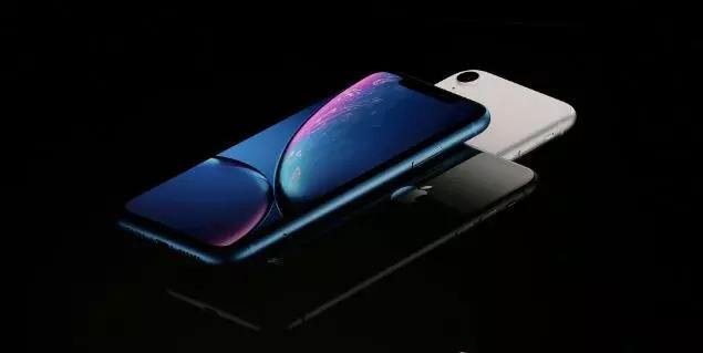 iPhone XS價格大跌6000元，依然無人問津，網(wǎng)友：缺點太多