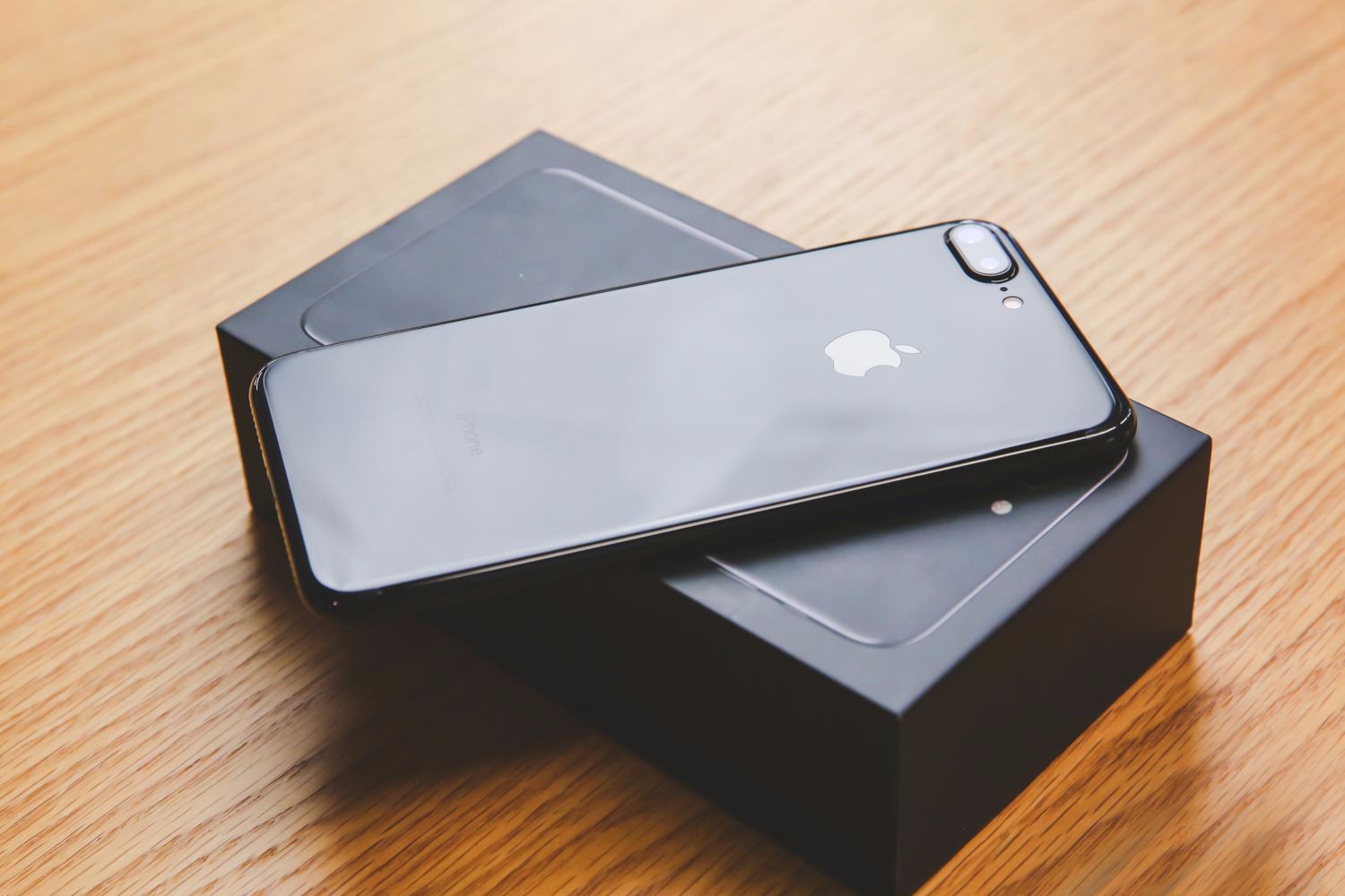 賞心悅目回頭率高，iPhone 7五大顏色選購最全攻略