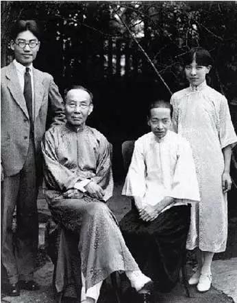 冰心，一個(gè)“世紀(jì)老人”愛情/她用一生的幸福告訴我們婚姻的模樣