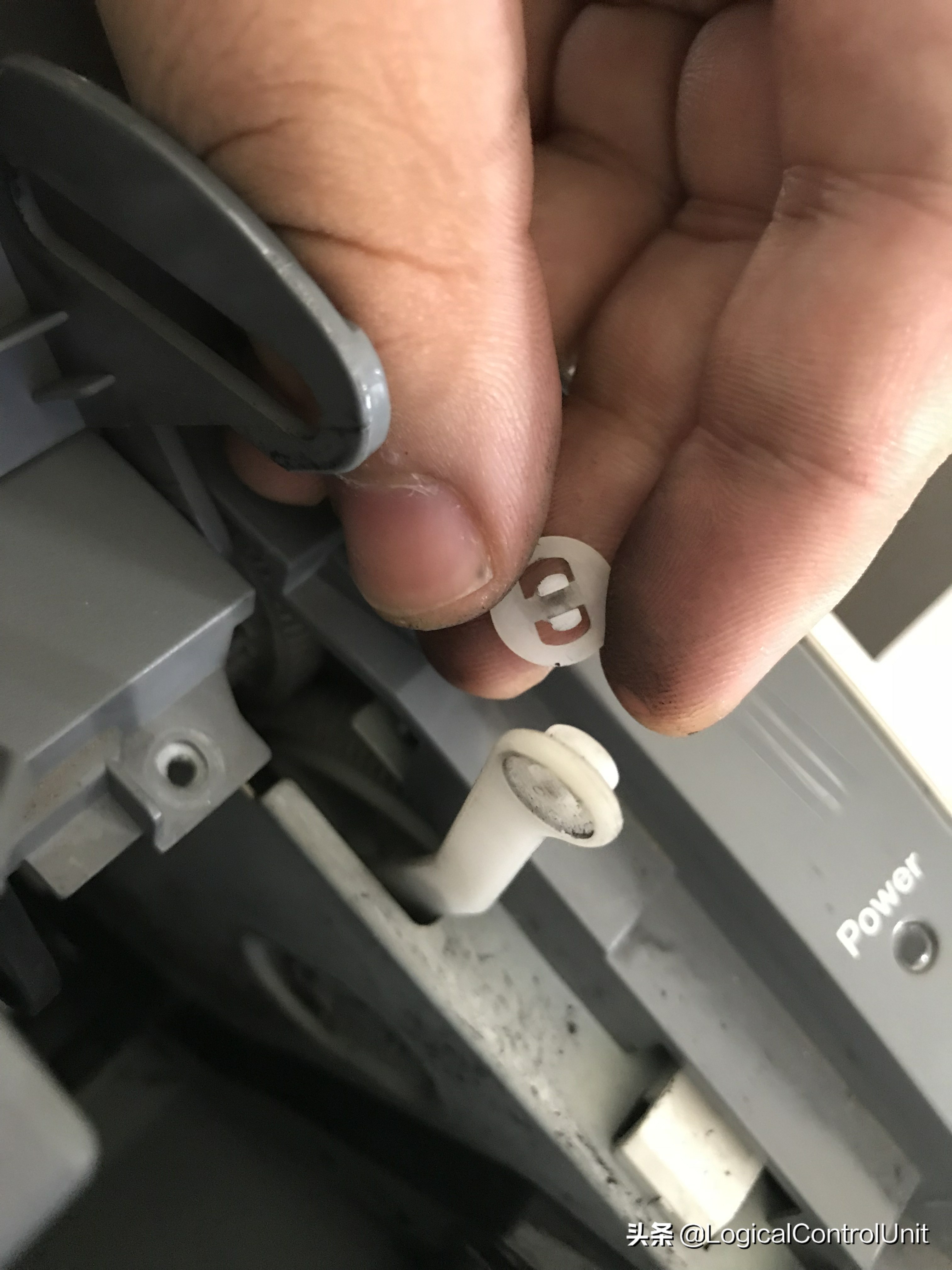 就愛瞎折騰——佳能L3000打印機(jī)頻頻折紙？拆開才知道原來如此