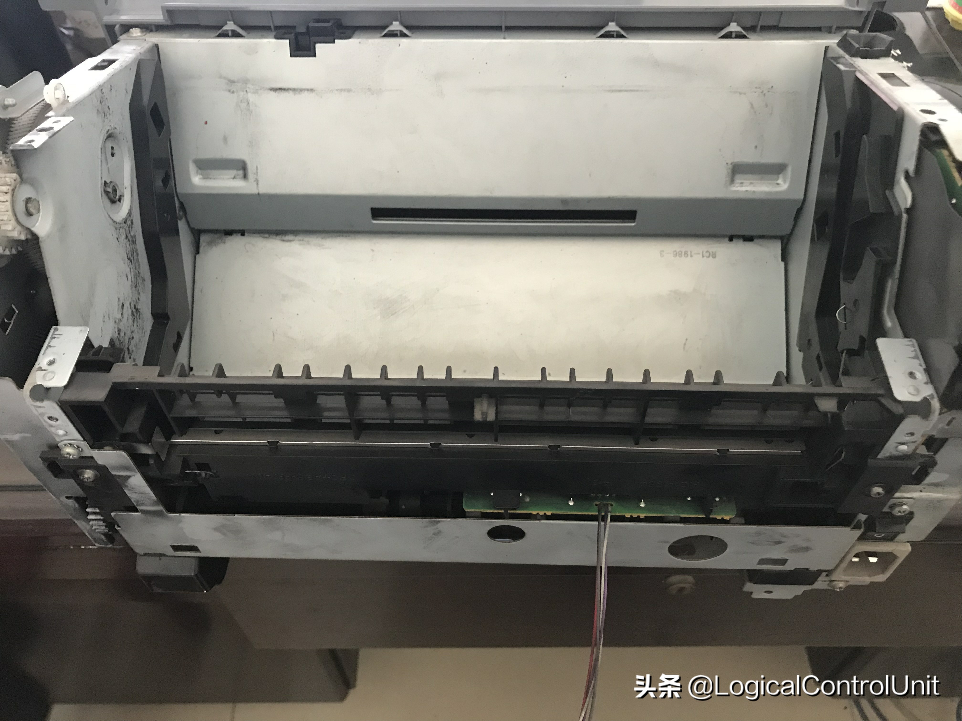 就愛瞎折騰——佳能L3000打印機(jī)頻頻折紙？拆開才知道原來如此