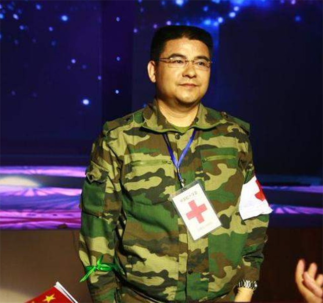 身家數(shù)十億的陳光標(biāo)，捐款20多億惹爭議，給孩子取名