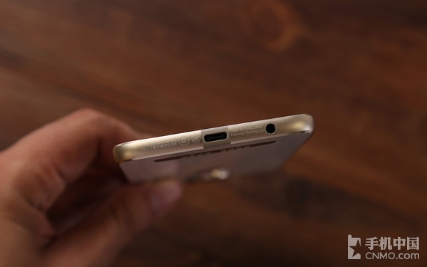 Moto Z Play評(píng)測(cè):模塊化的又一次轉(zhuǎn)身
