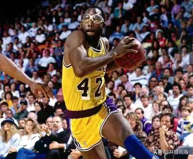 從0號開始，每個NBA球衣號碼的最偉大球員你知道是誰嗎？