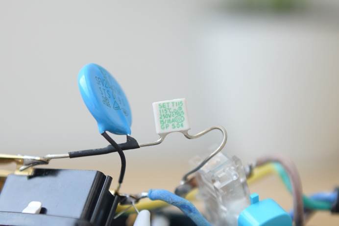 做好家電保衛(wèi)戰(zhàn)！公牛防雷插座（H5系列）拆解