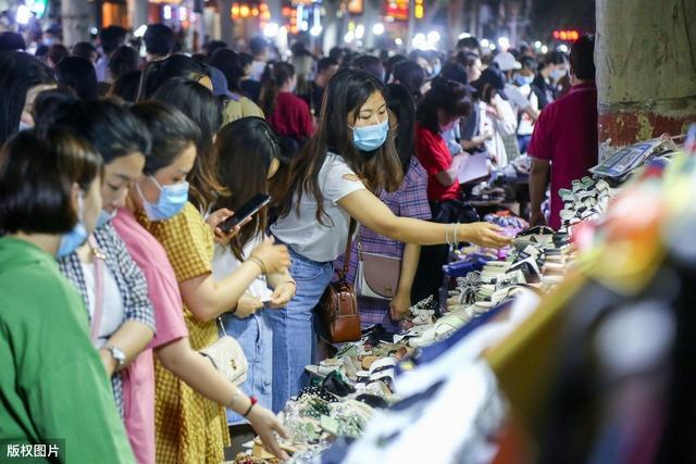 擺地攤賣這些東西，利潤高又好賣，適合新手操作