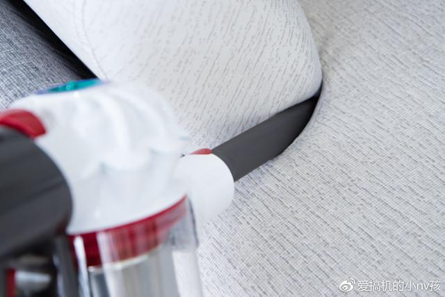 我又向高品質生活邁進了一步！戴森V7 Mattress除螨儀手持吸塵器
