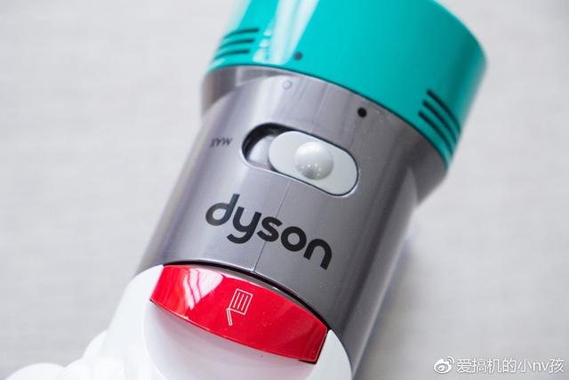 我又向高品質生活邁進了一步！戴森V7 Mattress除螨儀手持吸塵器