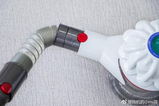 我又向高品質生活邁進了一步！戴森V7 Mattress除螨儀手持吸塵器