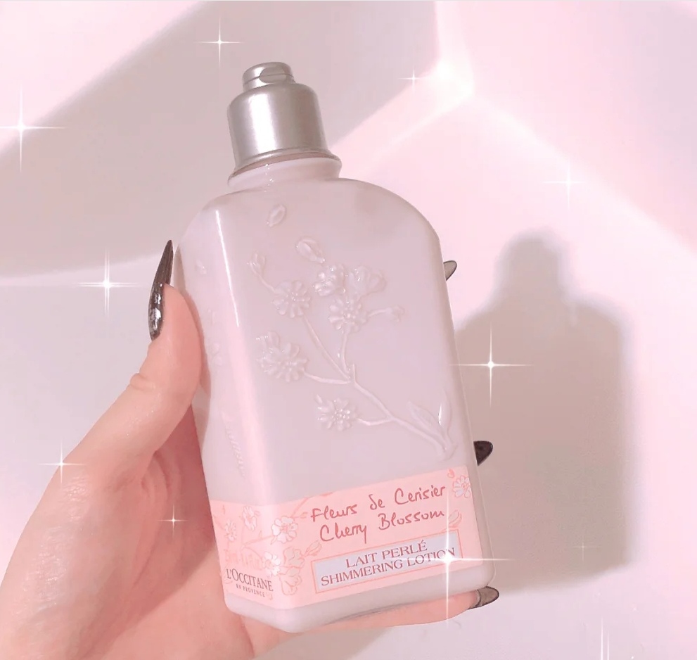 身體乳界的天花板，有便宜有貴，雅頓堪稱前輩，百雀羚甘油十幾元