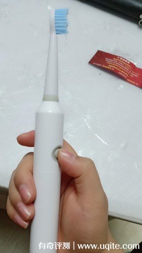 isonic愛上電動(dòng)牙刷怎么樣，真實(shí)使用后評(píng)價(jià)(價(jià)格僅需6.9元）