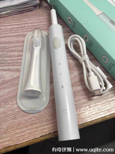 小米電動牙刷怎么樣，t100使用后測評(僅需29.9元)