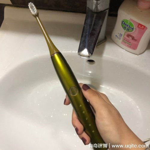 ROAMAN羅曼電動(dòng)牙刷怎么樣好用嗎是哪國(guó)的，T10S親測(cè)(國(guó)產(chǎn))