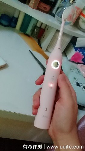 Aolbea澳樂比電動(dòng)牙刷質(zhì)量怎么樣好不好多少錢，價(jià)格僅僅119元