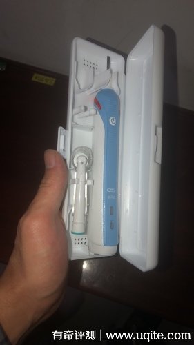 OralB歐樂B電動牙刷哪款好用嗎，P2000親身使用推薦