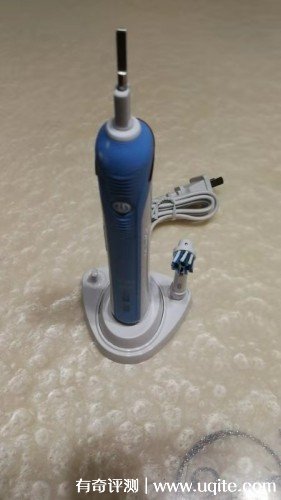 OralB歐樂B電動牙刷哪款好用嗎，P2000親身使用推薦