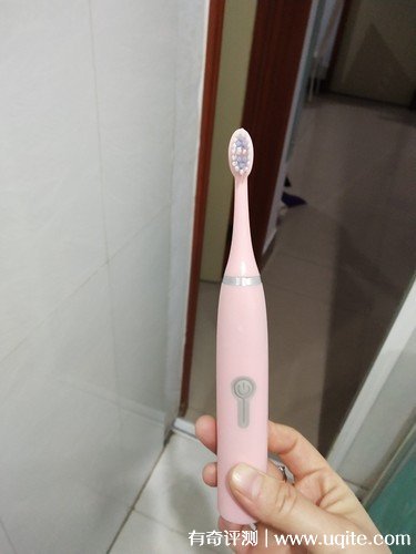 worms電動牙刷怎么樣是品牌嗎，真實使用評測(價格僅9.9元)