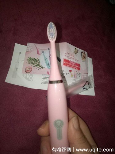 worms電動牙刷怎么樣是品牌嗎，真實使用評測(價格僅9.9元)