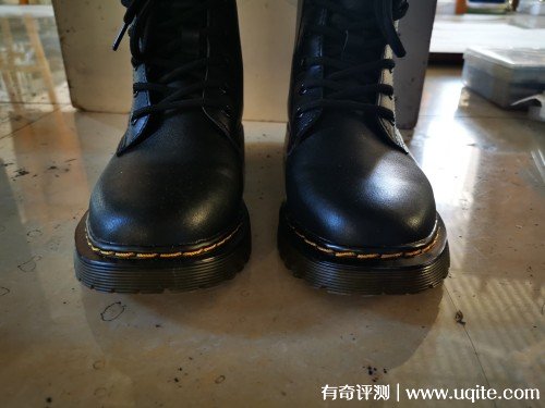 駱駝馬丁靴質(zhì)量怎么樣是真皮嗎，真實購買體驗(牛皮革材質(zhì))